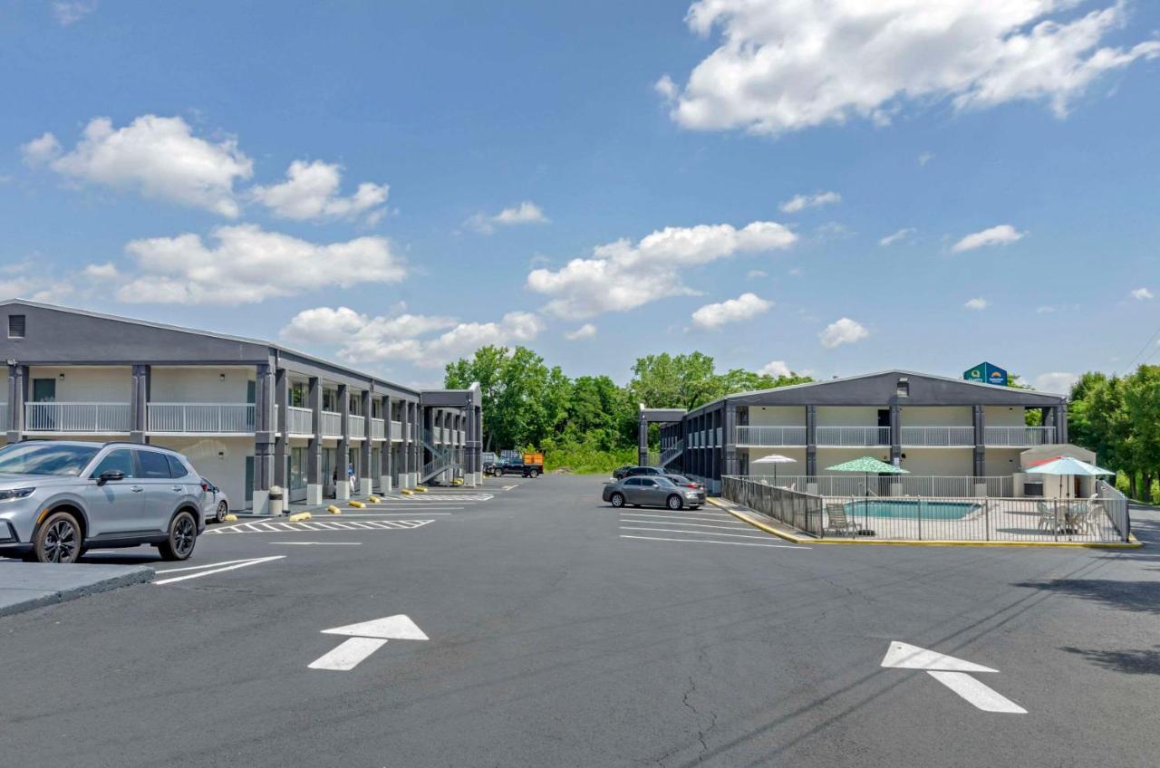 Suburban Studios Verona - Staunton North Luaran gambar